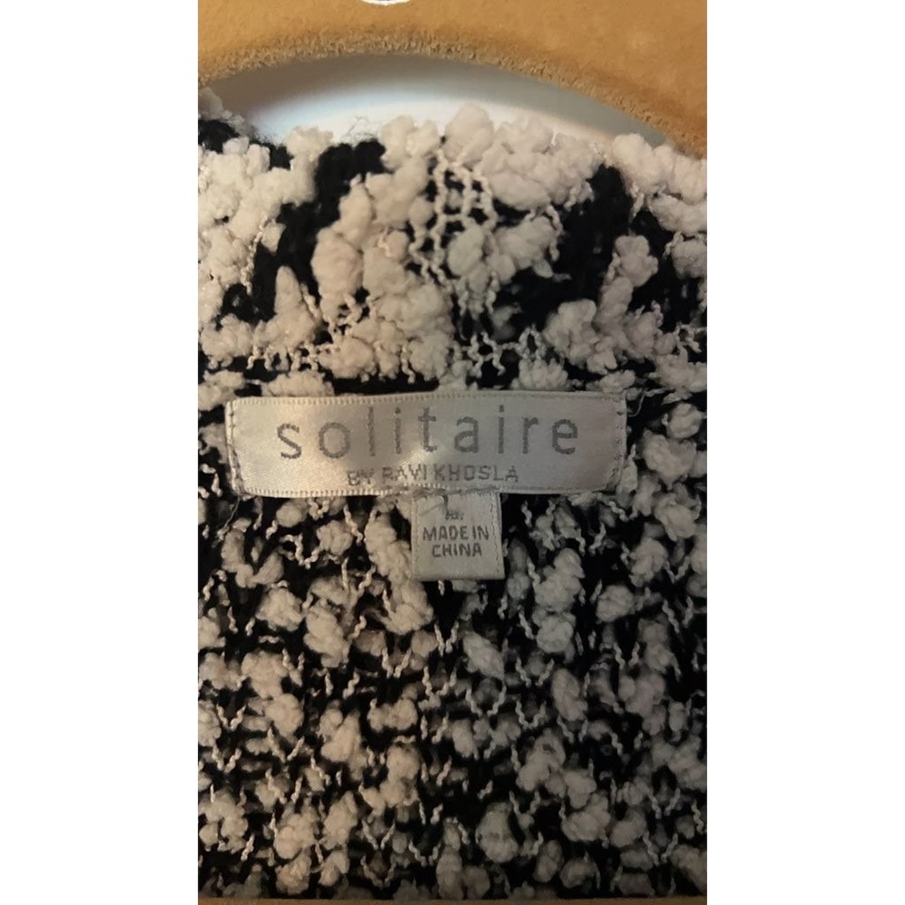 Solitaire by‎ Ravi Khosla Black and White Patterned Coat - Picture 2 of 4